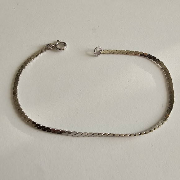 Vintage bracelet classic silver tone chain simple minimalist - Picture 6 of 7
